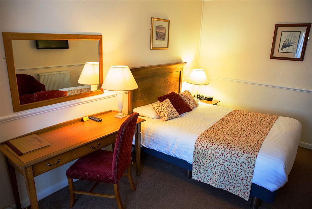 Queens Head Inn Nassington Kültér fotó