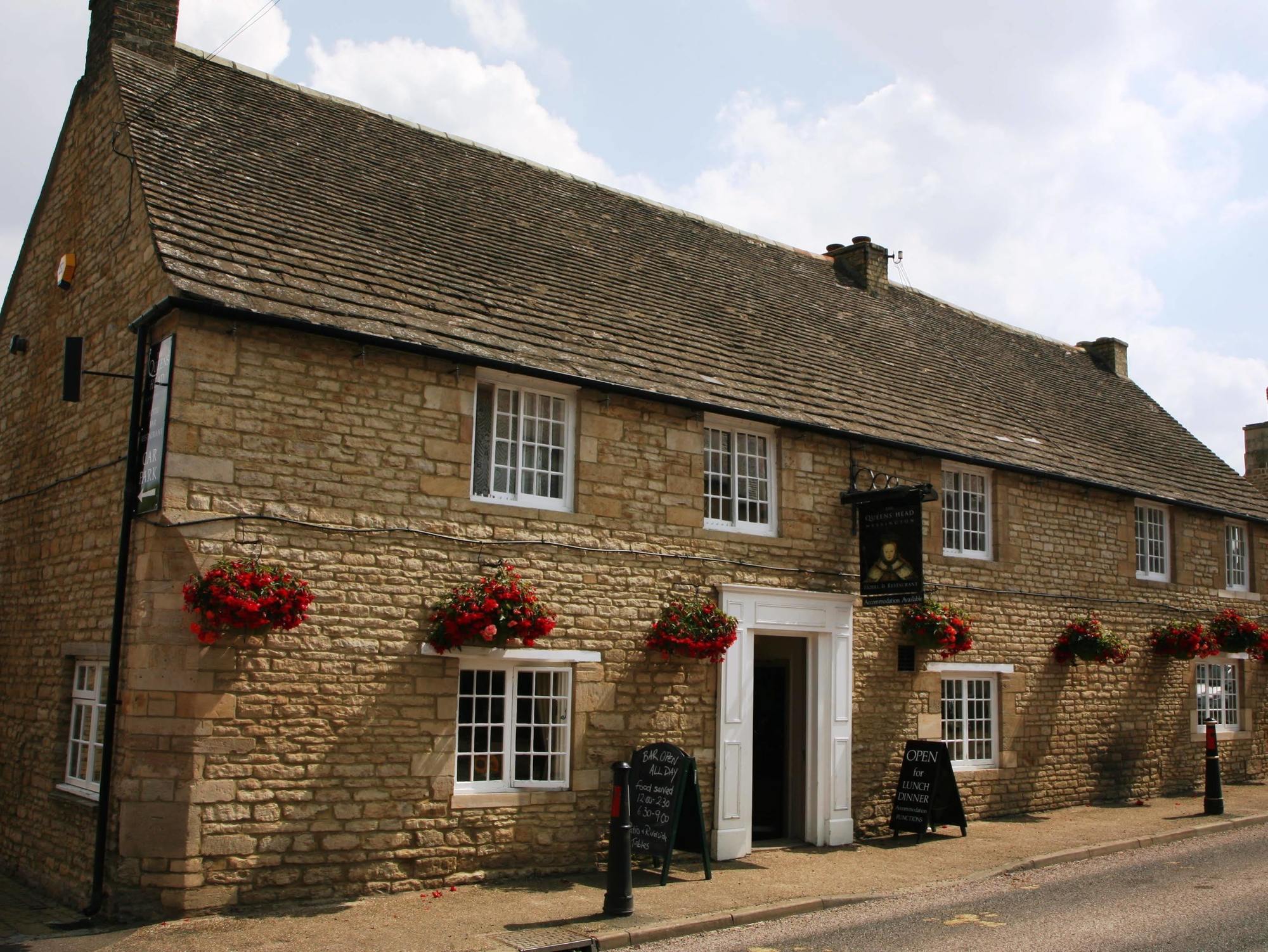 Queens Head Inn Nassington Kültér fotó