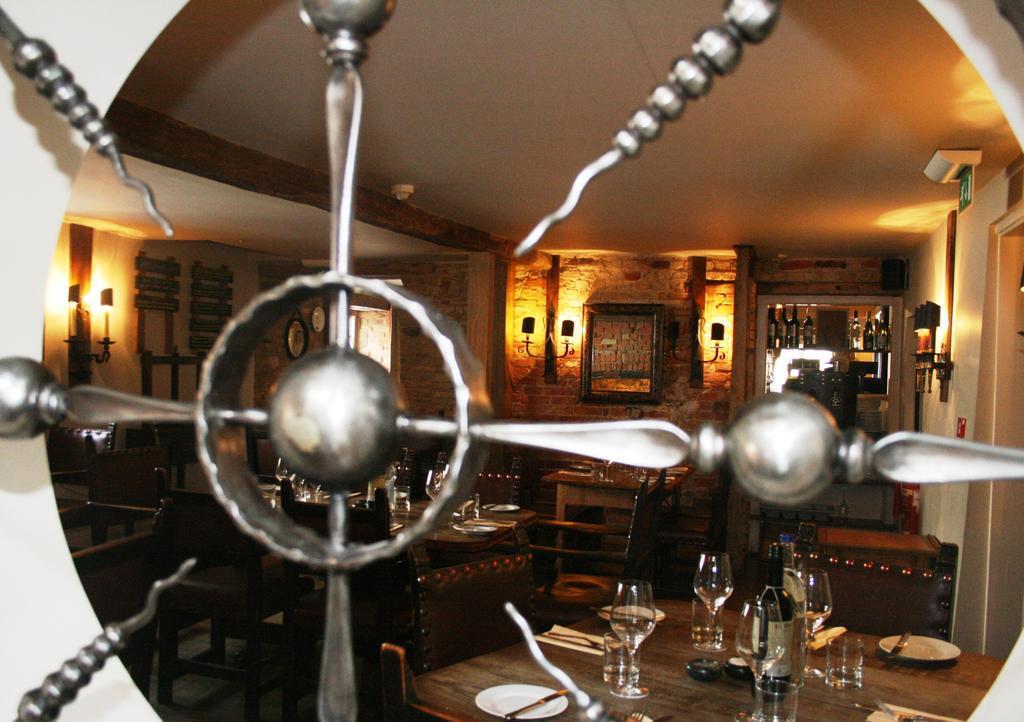 Queens Head Inn Nassington Kültér fotó