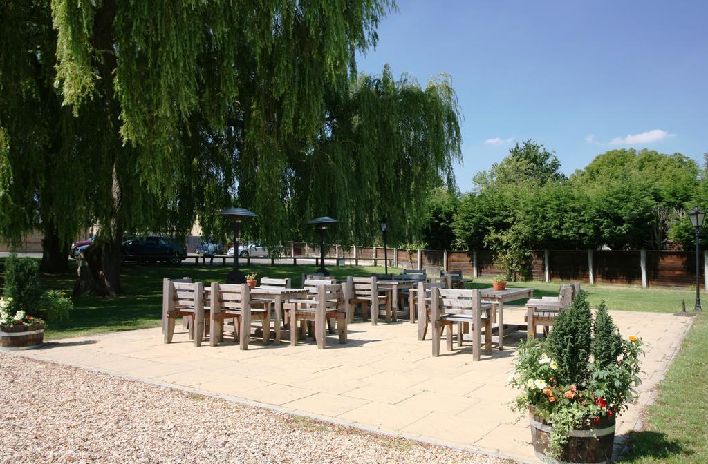 Queens Head Inn Nassington Kültér fotó