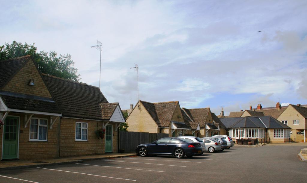 Queens Head Inn Nassington Felszereltség fotó