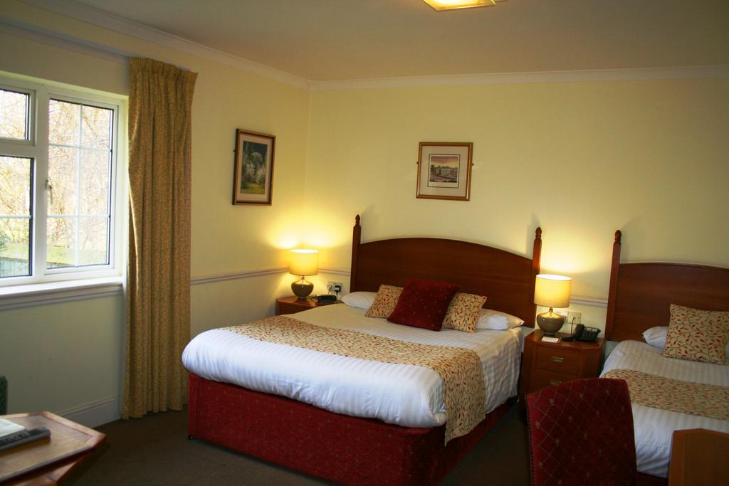 Queens Head Inn Nassington Kültér fotó