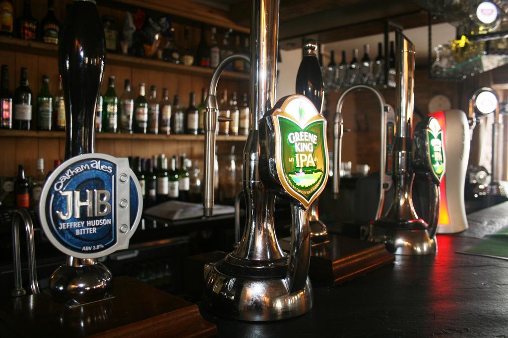 Queens Head Inn Nassington Kültér fotó