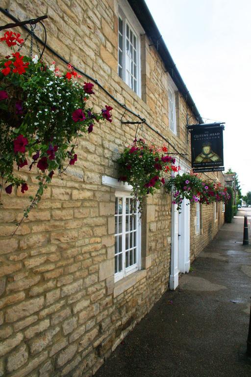 Queens Head Inn Nassington Kültér fotó