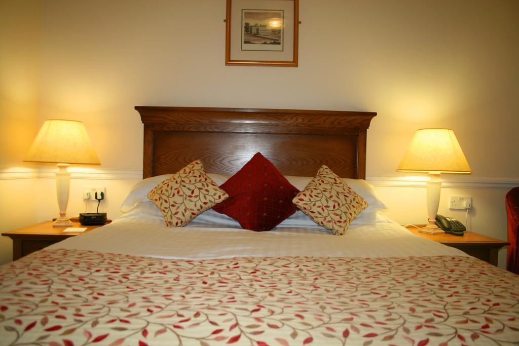 Queens Head Inn Nassington Kültér fotó